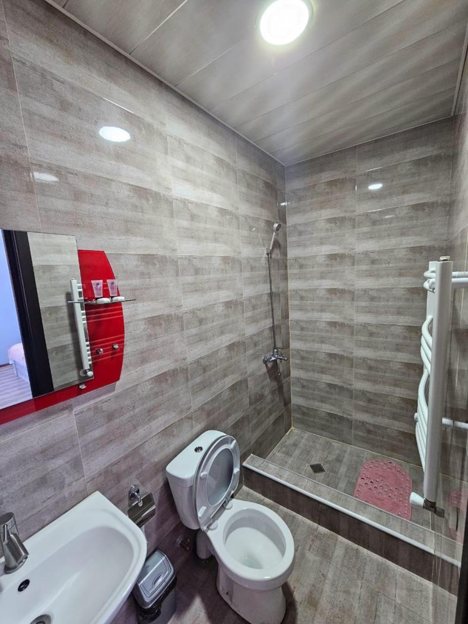 Discover Kazbegi Hotel Екстериор снимка